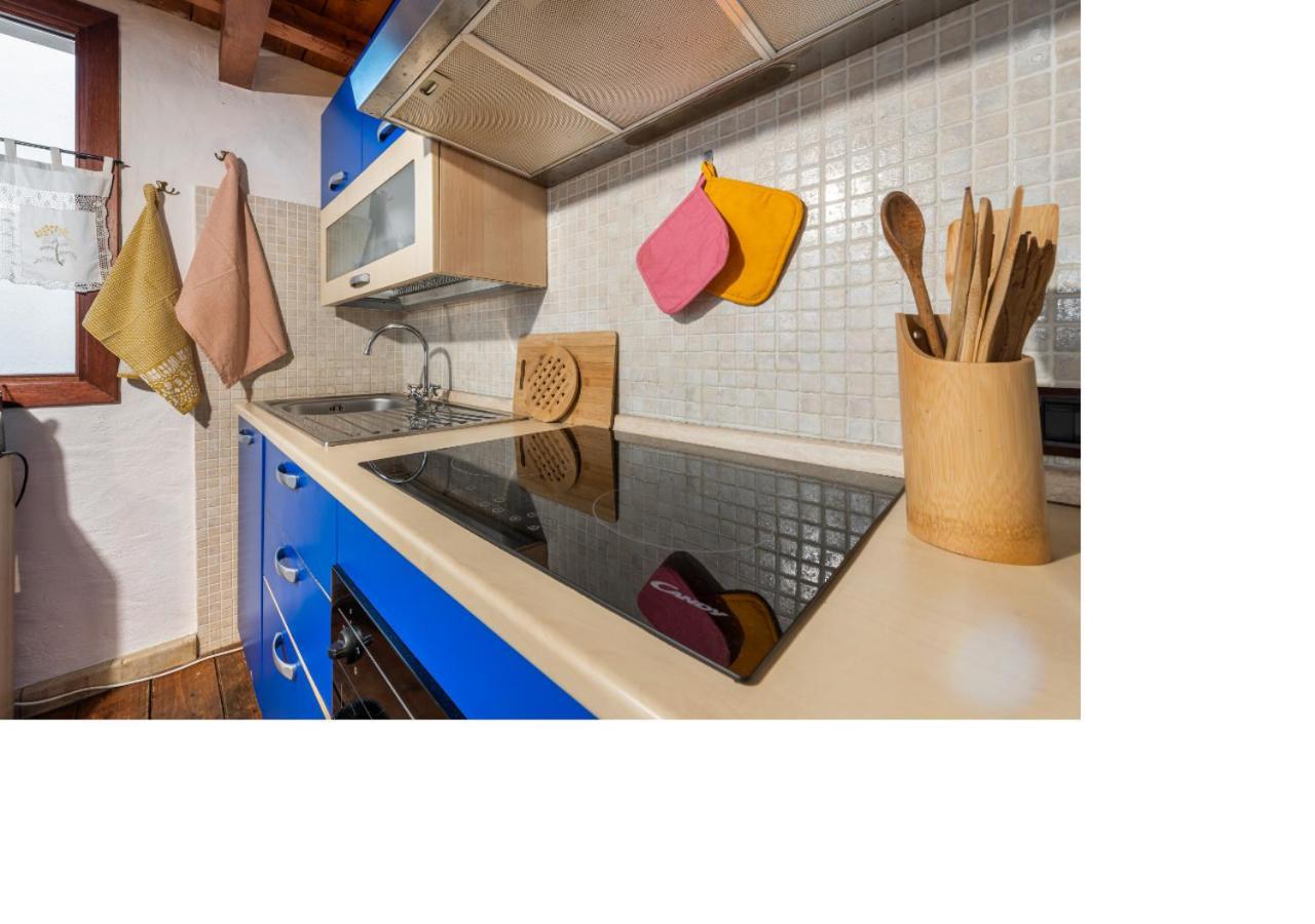 Oldtown Romantic Apartment 칼리아리 외부 사진