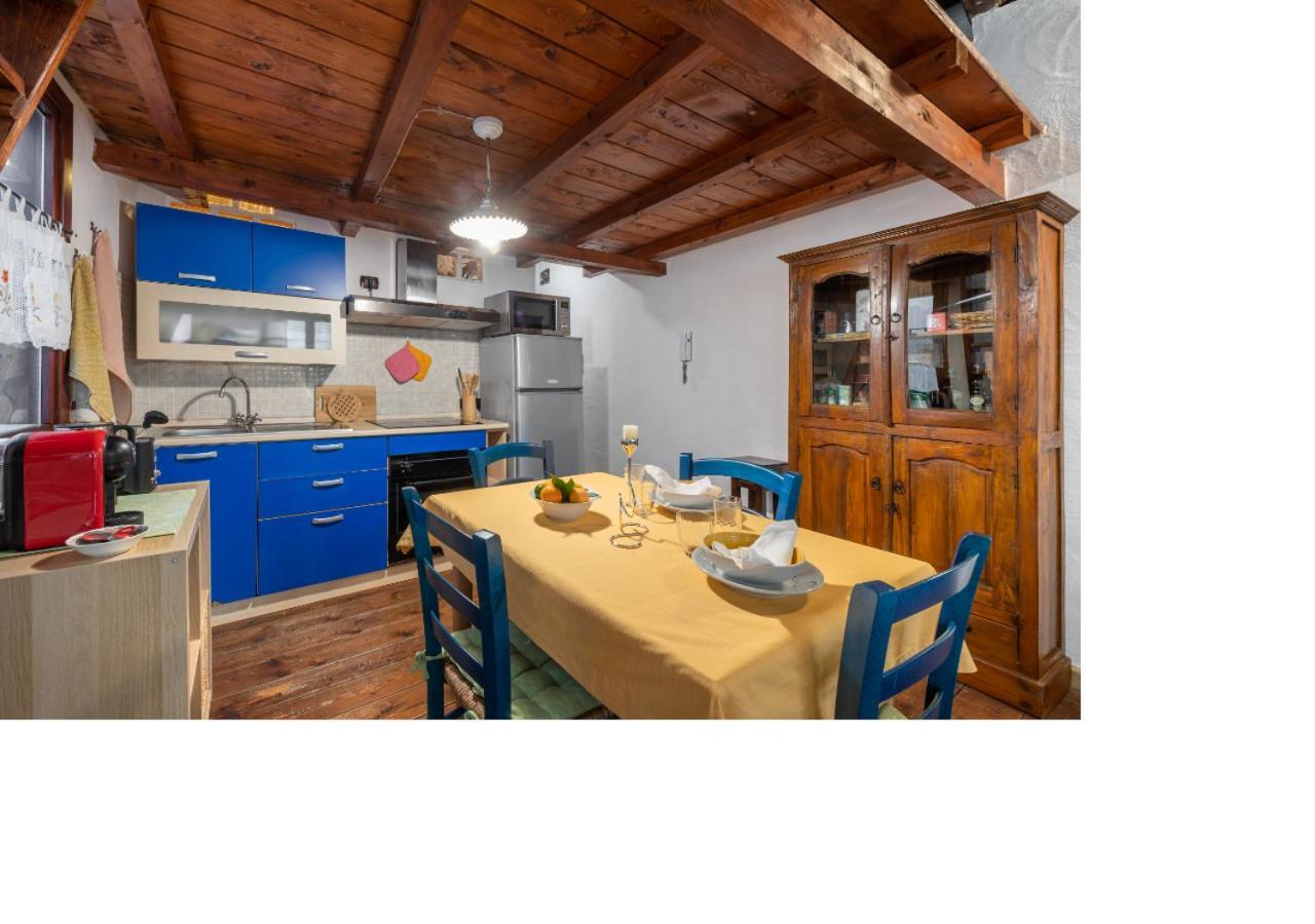 Oldtown Romantic Apartment 칼리아리 외부 사진