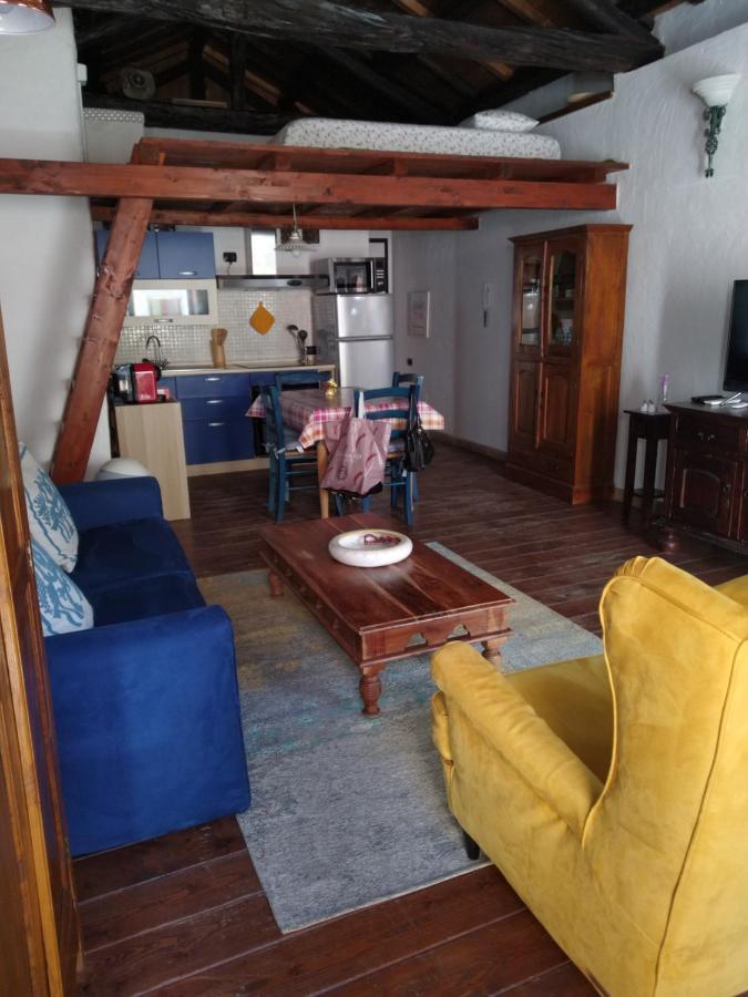 Oldtown Romantic Apartment 칼리아리 외부 사진