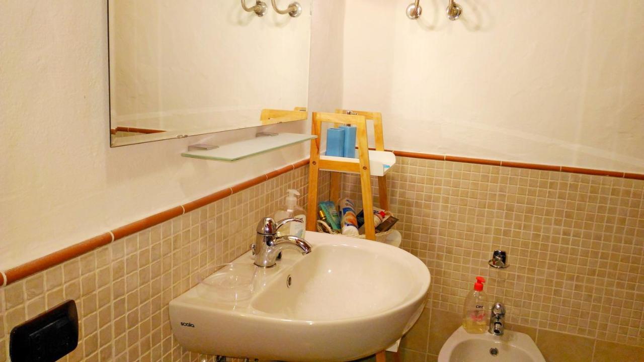 Oldtown Romantic Apartment 칼리아리 외부 사진